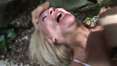 Туристка изнасилована наглым гидом