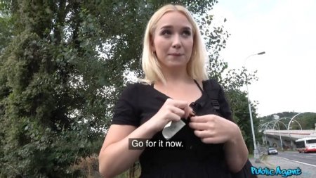 Повелась на бабки и пошла трахаться в заброшенный дом